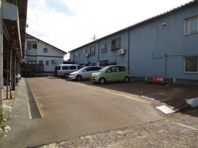 遠藤ガレージ（青空）