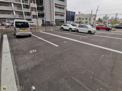 駅東学校町パーキング