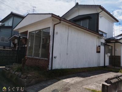 学校町２丁目貸家