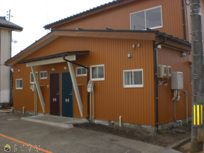学校町棟割り　貸家